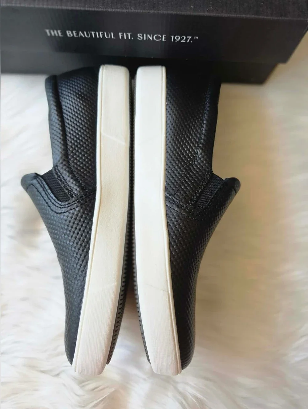 NAT Naturalizer Marianne Slip on Sneaker Shoes (Black Leather) Size 8.5M